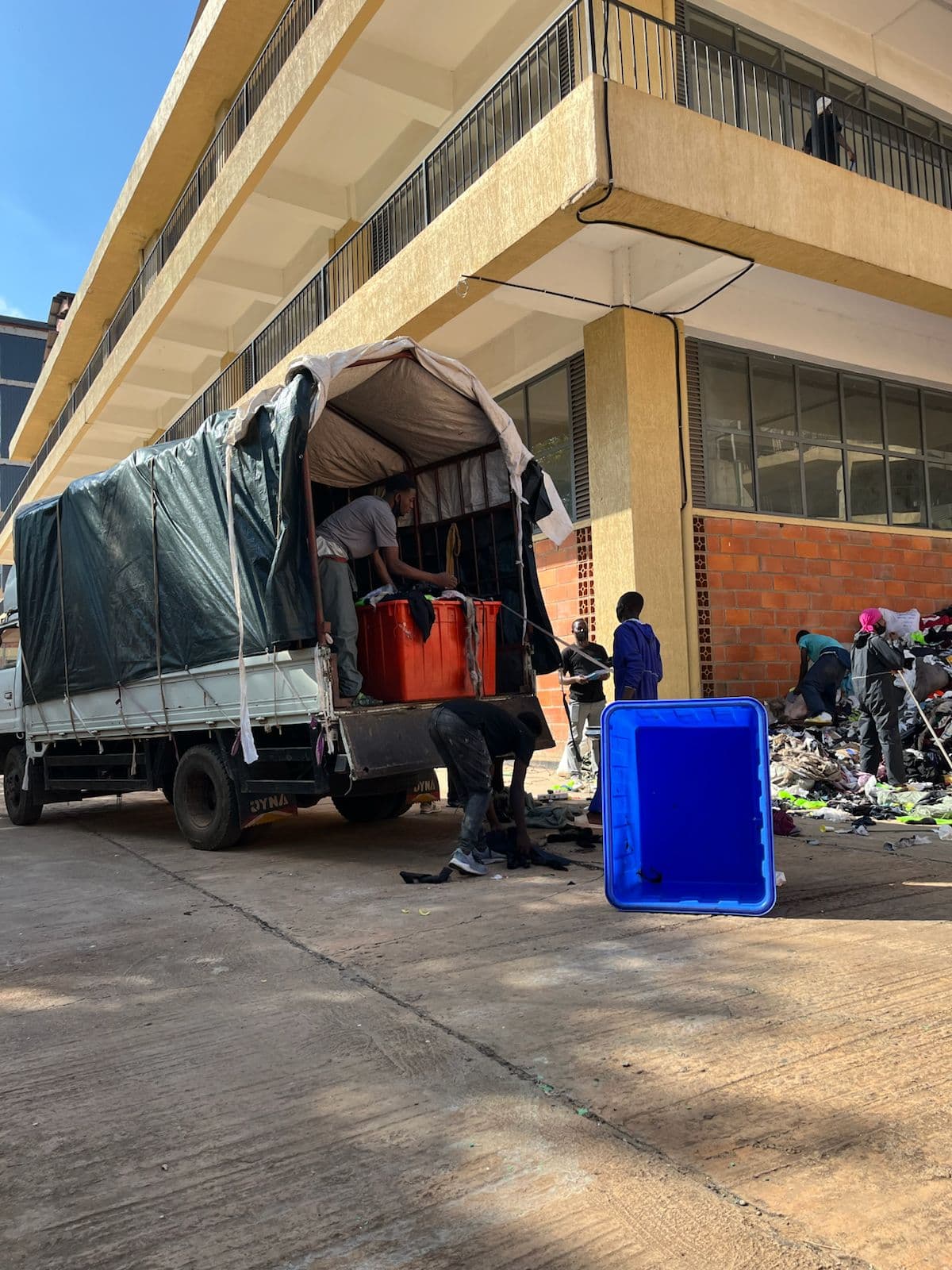 Kiraka team collecting scrap fabrics