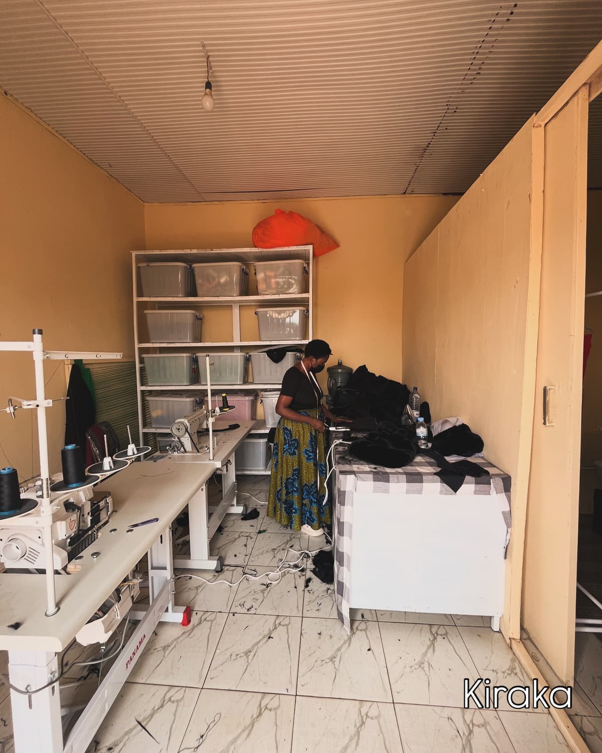 Tailor sewing textiles